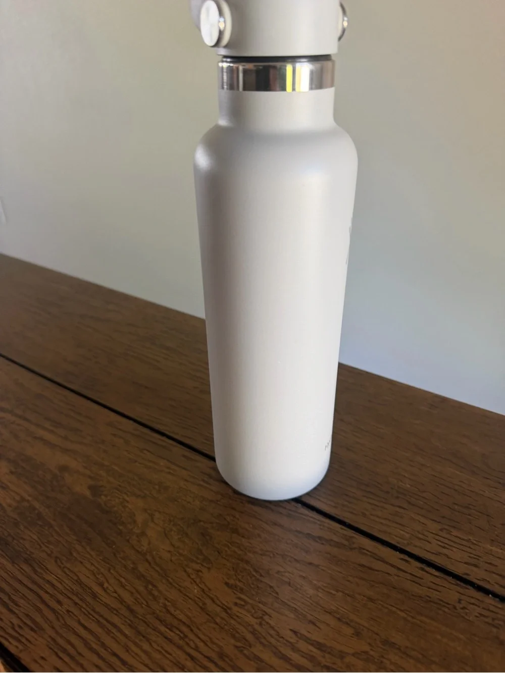 New Hydro Flask Insulated 21 oz Birch Grey Water Bottle with Flex Cap